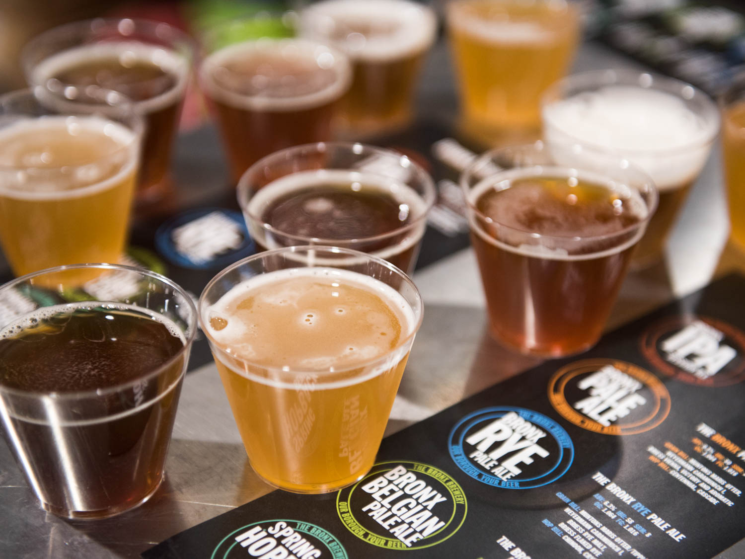 Durante as visitas às cervejarias, você podera degustar diversos rótulos e estilos de cervejas